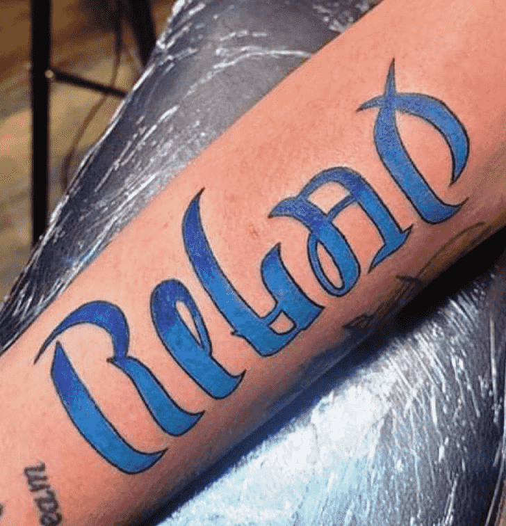 Ambigram Tattoo Figure