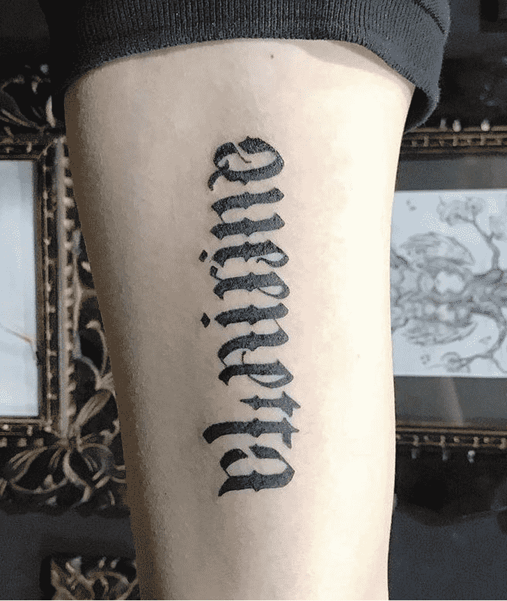 Ambigram Tattoo Figure