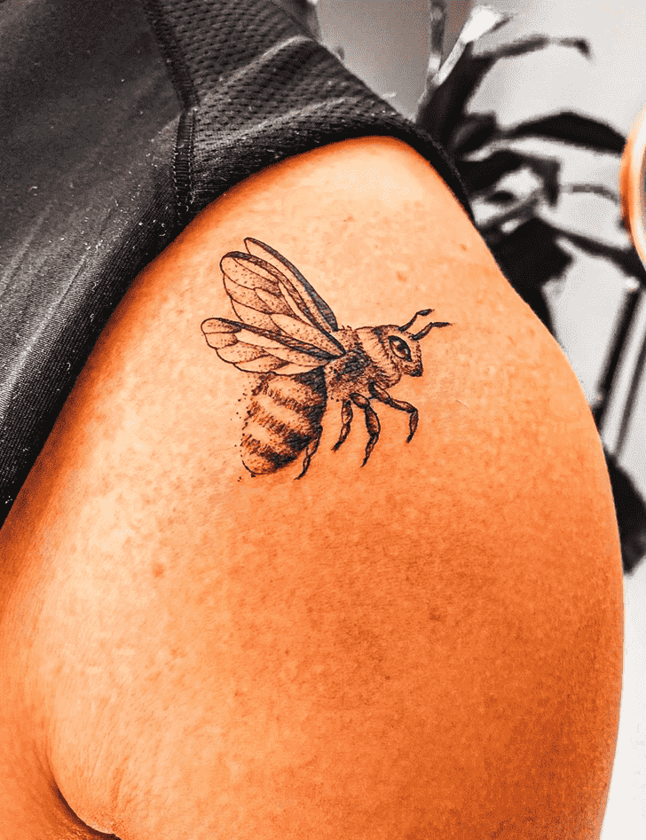 Bee Tattoo Figure