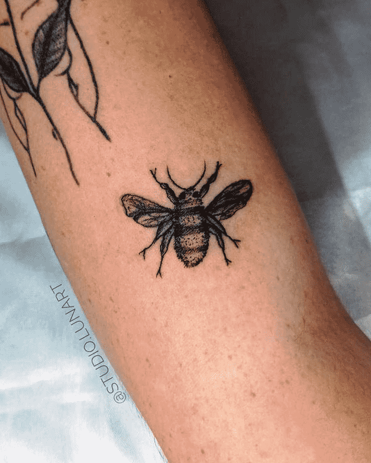 Bee Tattoo Snapshot