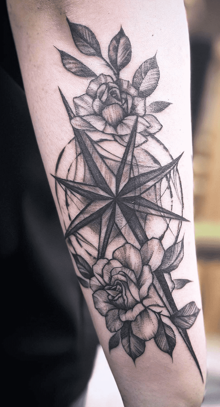 Compass Tattoo Figure