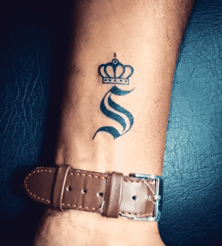 Crown Tattoo Snapshot