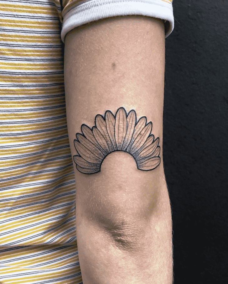 Daisy Tattoo Figure