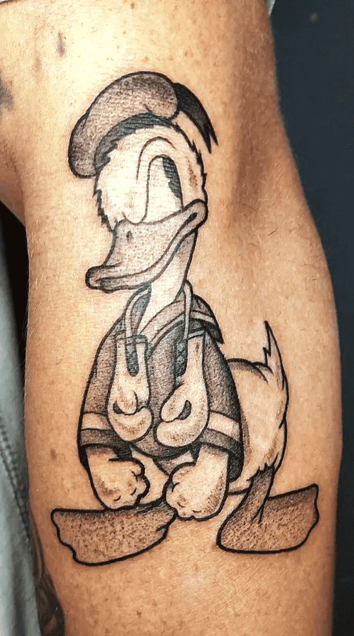 Donald Duck Tattoo Figure