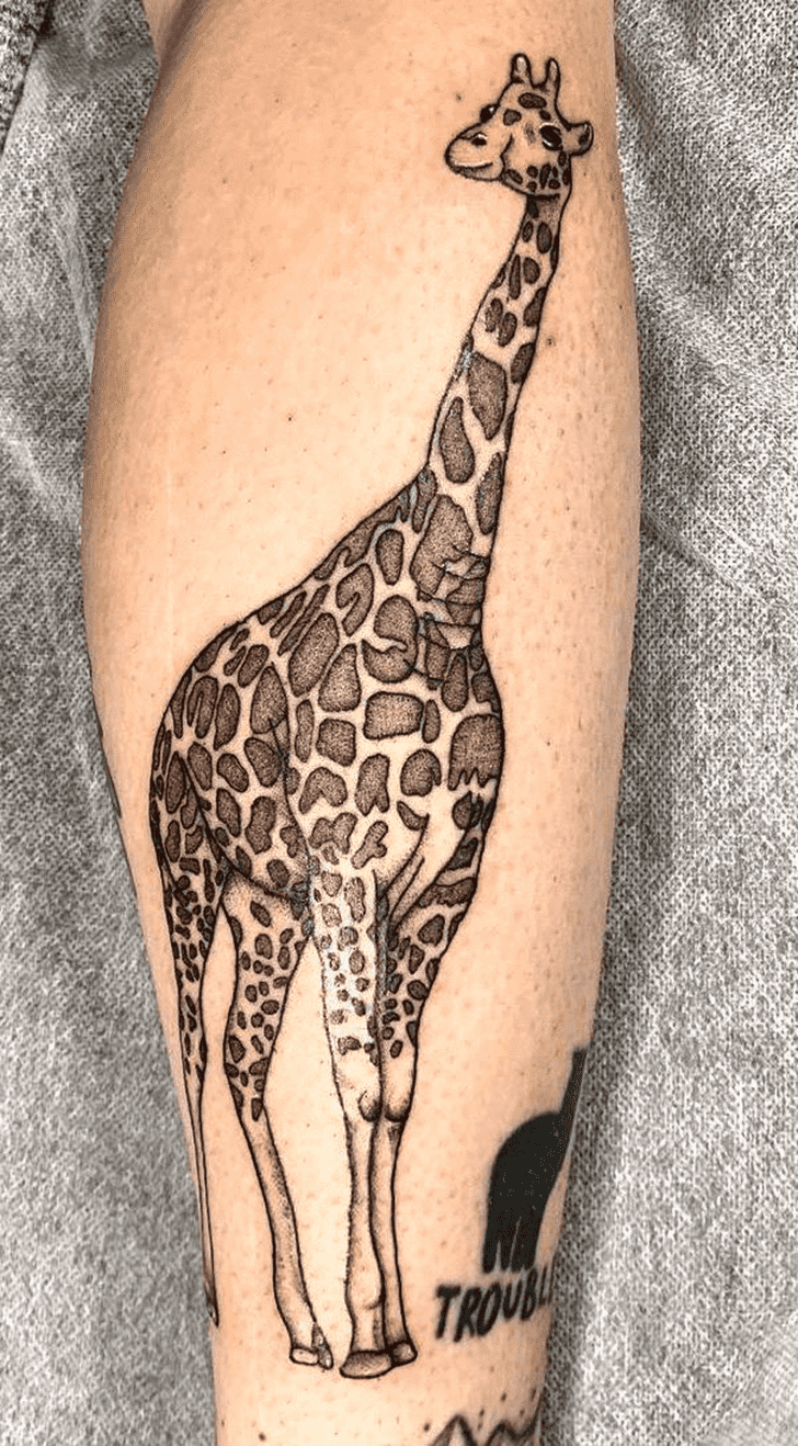 Giraffe Tattoo Figure