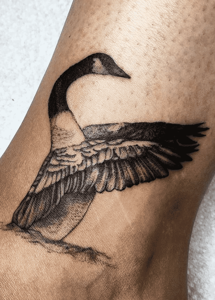 Goose Tattoo Figure