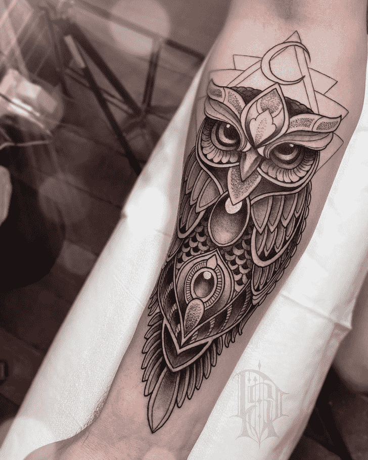 Owl Tattoo Figure