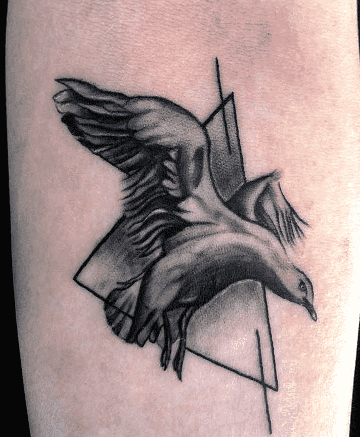 Seagull Tattoo Figure