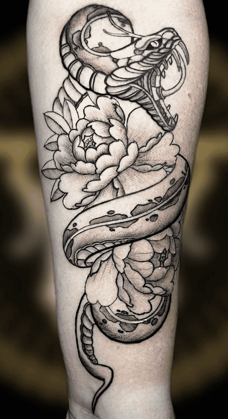 Serpiente Tattoo Shot