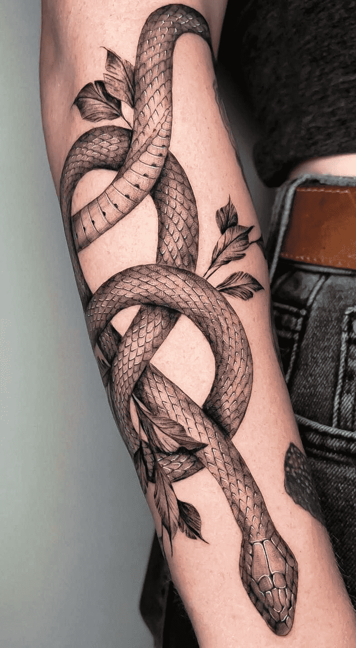 Serpiente Tattoo Snapshot