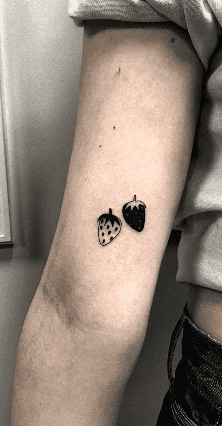 Strawberry Tattoo Photos