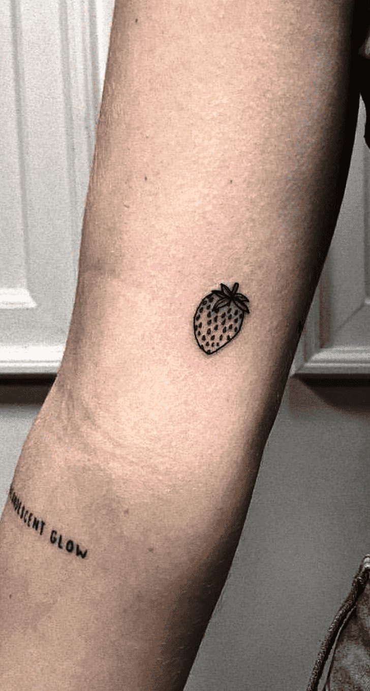 Strawberry Tattoo Figure