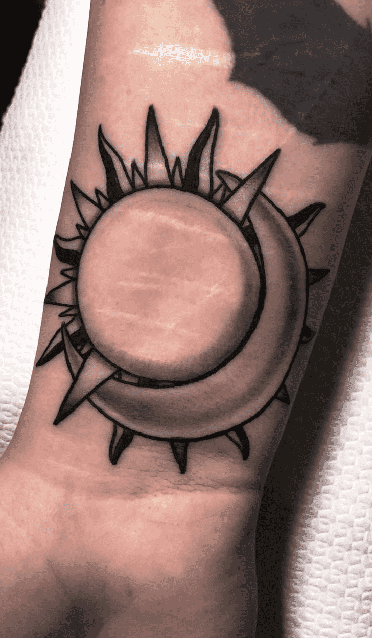 Sun Tattoo Design Image