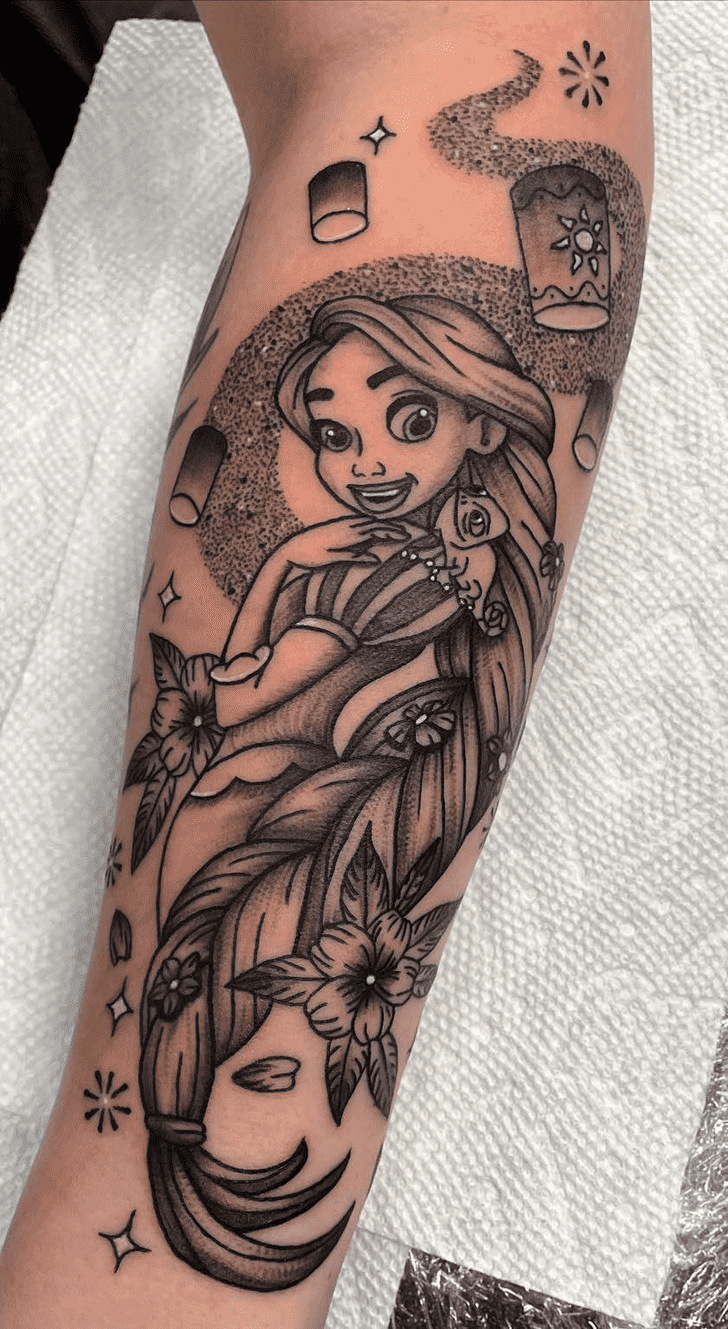 Tangled Tattoo Shot