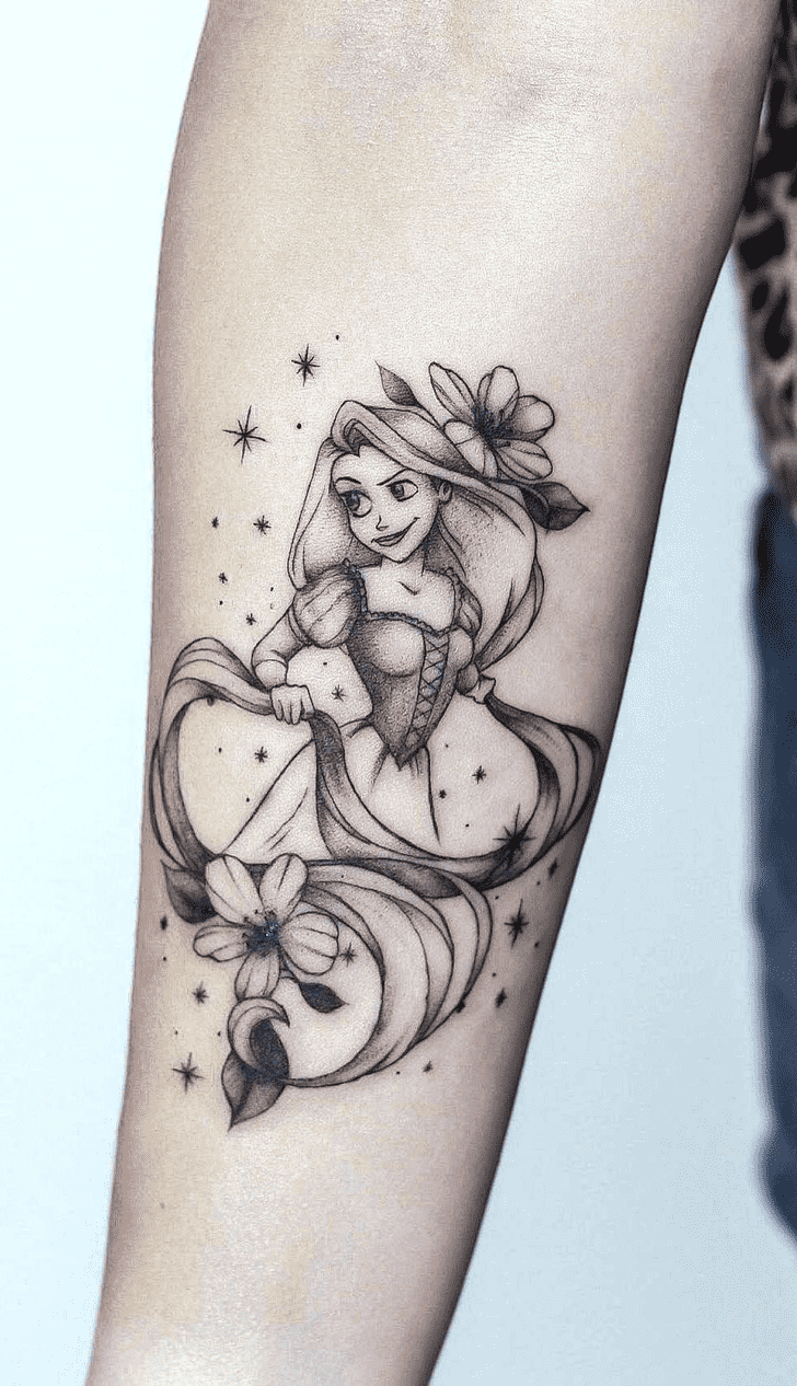 Tangled Tattoo Shot