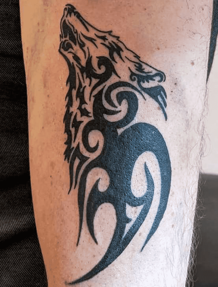 Tribal Wolf Tattoo Picture