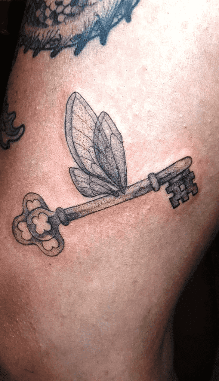 Winged Keys Tattoo Figure