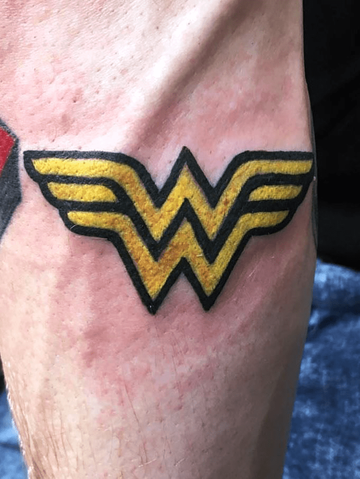 Wonder Woman Tattoo Figure